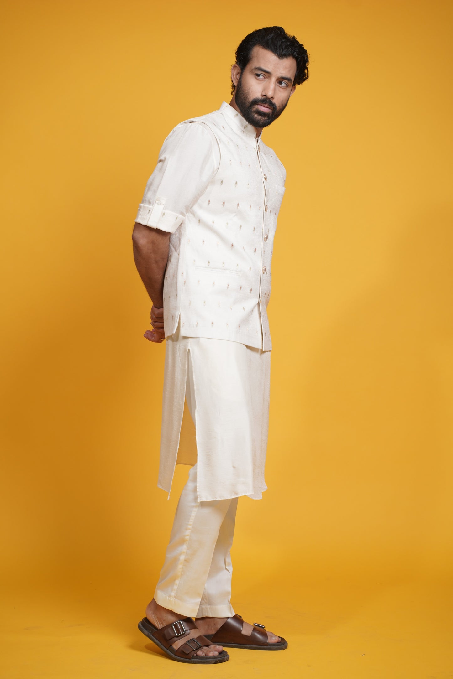 Mizan Kurta waistcoat and trousers