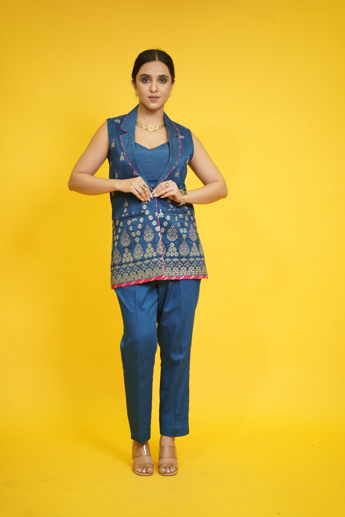 Riwaayat Collar jacket with crop bustier and straight pants